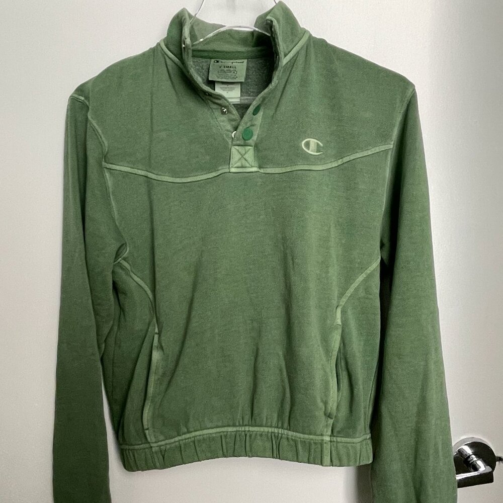 Champion Women's Vintage Dye Snap Cropped Sweatshirt